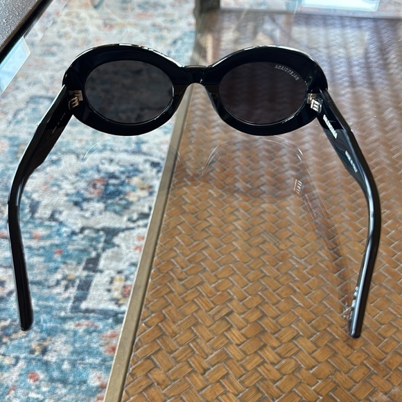 BALENCIAGA Sunglasses BB0074S 001 - Picture 7 of 8